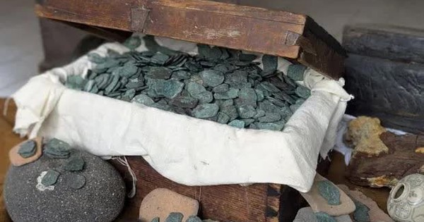 Phát hiện kho báu 1 triệu USD gồm vàng, bạc ngoài khơi bang Florida