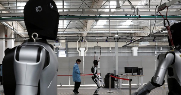 Trung Quốc lại đi trước thế giới, sản xuất thần tốc công nghệ ‘thay thế’ con người tương lai, sản lượng gấp 8 lần Mỹ trong 1 năm, bảo vệ danh hiệu ‘công xưởng của thế giới’