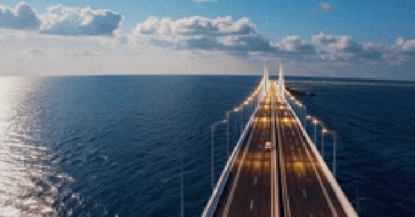 'Chìa khóa vàng' mở lối ra biển lớn: Vingroup xây cầu vượt biển hiện đại nhất Việt Nam, top đầu Đông Nam Á?