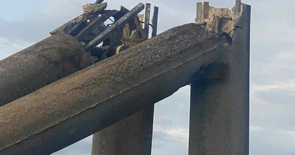 Hé lộ doanh nghiệp sản xuất cột điện bê tông bị gãy do bão Bualoi ở Hà Tĩnh: Bản thiết kế đã được kiểm nghiệm?