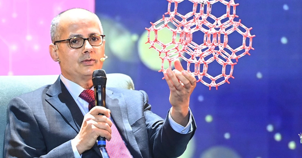 GS thắng giải thưởng của tỷ phú Phạm Nhật Vượng vừa được Nobel vinh danh: "Tôi có một tuổi thơ gian khó"