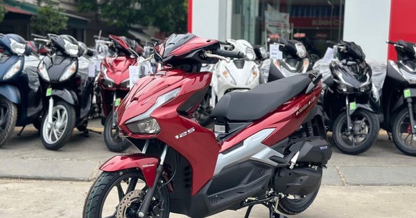 Bảng giá xe máy Honda Air Blade mới nhất tháng 10/2025