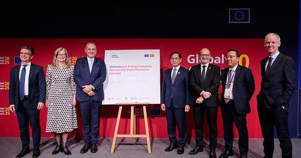 Dự án thủy điện 1 tỷ USD đang gặp khó của EVN nhận 'cú hích' 430 triệu Euro từ châu Âu