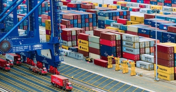Xuất nhập khẩu có thể cán mốc 900 tỷ USD: Điểm danh 7 'ngôi sao' sáng nhất