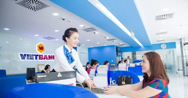 Gần 1 tỷ cổ phiếu ngân hàng sắp 'chuyển nhà'