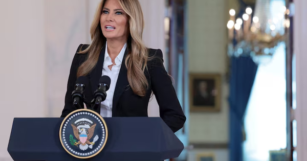 Đệ nhất phu nhân Mỹ Melania Trump bất ngờ tiết lộ về các cuộc trao đổi riêng với Tổng thống Putin