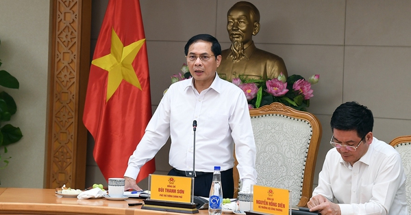 Phó Thủ tướng Bùi Thanh Sơn chủ trì họp rà soát tiến độ chuẩn bị tổ chức Hội chợ Mùa thu 2025
