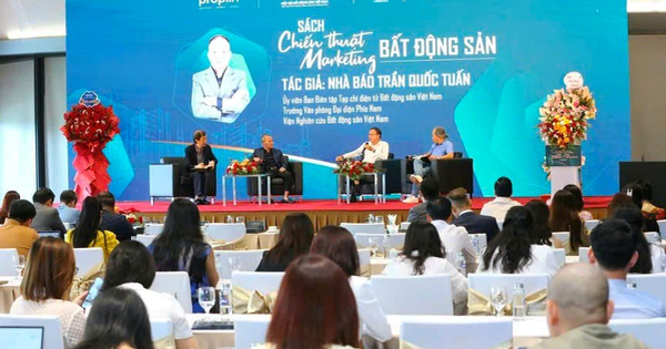 Xôn xao cuốn sách về bất động sản có giá 68 triệu đồng