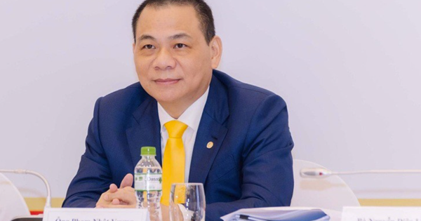 Chủ tịch Phạm Nhật Vượng hoàn tất mang hơn 60 triệu cổ phiếu VIC góp vốn vào VinEnergo