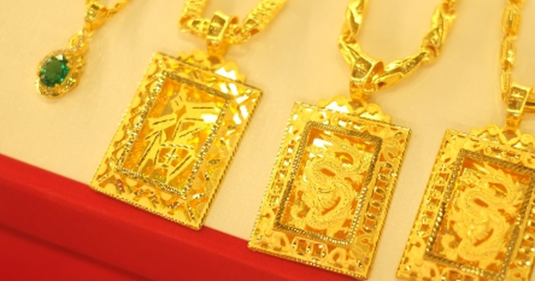 Giá vàng hôm nay 14/10: Lập đỉnh mới, vượt 4.100 USD/ounce