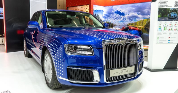 Hãng làm limousine cho ông Putin ra mắt xe đi 900km không cần xăng, thải ra nước: Thế giới chưa từng có