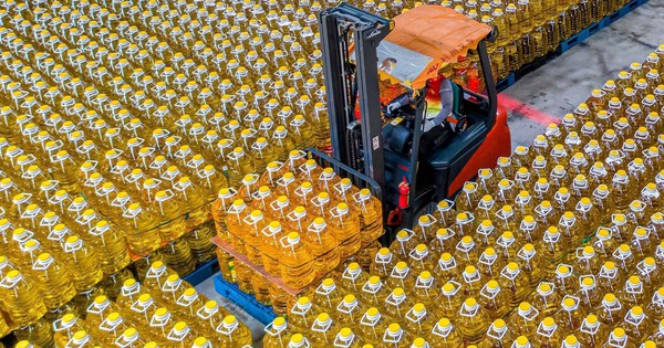 Bị quốc gia BRICS quay lưng với hàng triệu tấn mặt hàng then chốt, ông Trump doạ ‘trừng phạt’ ngược, chấm dứt mua ‘vàng lỏng’ để tự sản xuất