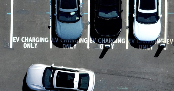 Duy nhất Tesla có lợi nhuận trên thị trường xe điện Mỹ, hàng loạt đối thủ báo lỗ