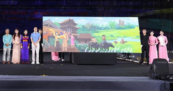 SHB và T&T Group đấu giá bức tranh 1 tỷ đồng để ủng hộ đồng bào vùng lũ