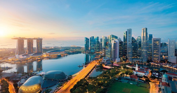 Là quốc gia ASEAN thứ hai công bố kết quả kinh tế quý III/2025, tăng trưởng GDP của Singapore cao hay thấp so với Việt Nam?