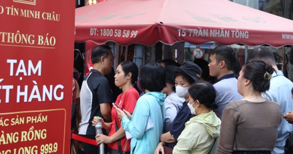 Vàng vượt 152 triệu/lượng: Bị hạn chế 2 ngày mới được mua, khách quay ra ôm bạc