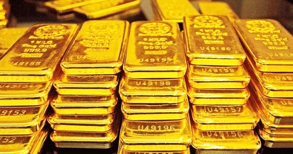 Tối ngày 20/10, giá vàng thế giới tăng vọt và áp sát đỉnh lịch sử