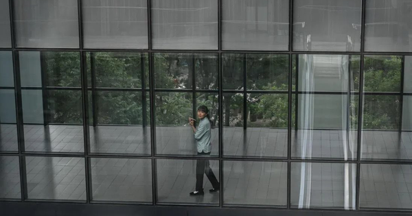 Đổ 140 tỷ USD vào BĐS Trung Quốc, nhà đầu tư nước ngoài bán cắt lỗ để tháo chạy, tỷ lệ văn phòng trống tại nhiều nơi lên đến 40%