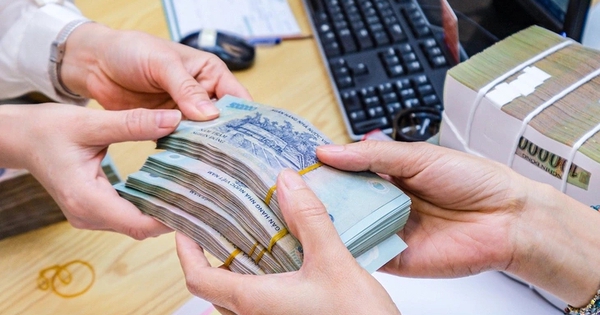 Một nhóm người ở Việt Nam sẽ được thưởng tối đa 6 tháng lương/năm