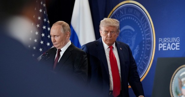 Hội nghị thượng đỉnh Trump-Putin bị hoãn?