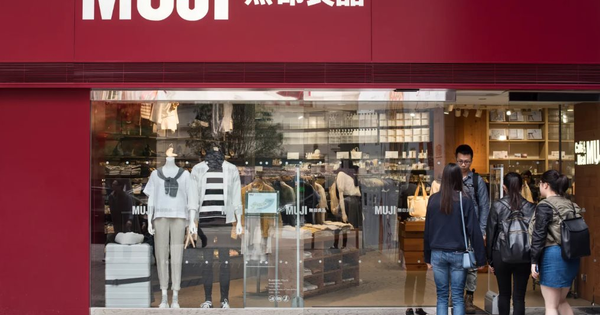 MUJI đóng hàng loạt cửa hàng năm 2025: Triết lý tối giản, không nhãn hiệu bị chê đắt so với hàng sao chép trong xu hướng tiêu dùng hạ cấp ở Trung Quốc