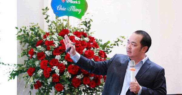 Chứng khoán, bất động sản, vàng, bạc, phân bổ đầu tư ra sao?