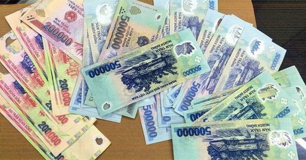 Tháng 10: 6 ngân hàng đồng loạt tăng lãi suất tiết kiệm, xuất hiện nhà băng trả lãi 6,3%/năm