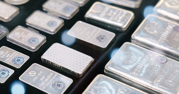 Bạc nổi sóng: Từ kim loại công nghiệp đến ‘kênh trú ẩn’ mới của nhà đầu tư Việt