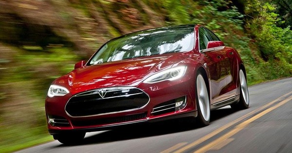 Doanh thu tăng nhưng cổ phiếu lại giảm mạnh: Điều gì đang xảy ra với công ty ô tô điện của tỷ phú này?