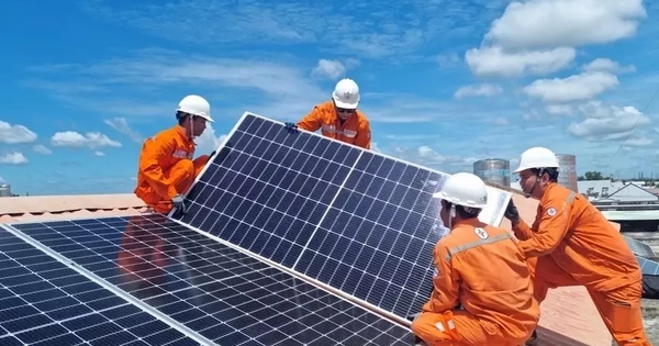 Đề xuất bỏ quy định người dân lắp điện mặt trời mái nhà phải báo với EVN