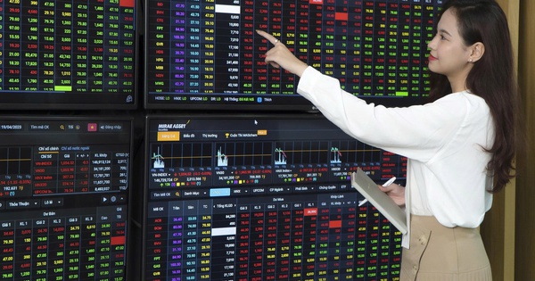 Khơi dòng vốn từ chứng khoán