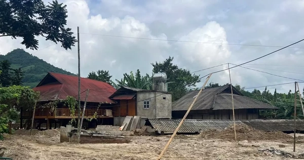Hơn 100.000 m³ cát trôi vào ngôi làng tại Lào Cai trị giá khoảng 20- 30 tỷ đồng