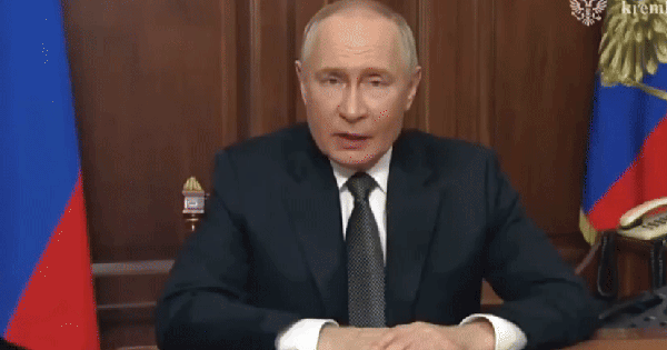 Nga đổ bộ quá nhanh, Kiev không kịp trở tay: Giờ kiểm soát Donbass cận kề, ông Putin ra tuyên bố "4 từ" chấn động