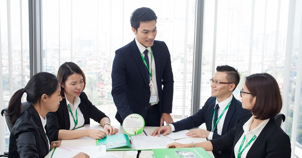 Ngân hàng tư nhân lớn nhất hệ thống tăng mạnh lương nhân viên