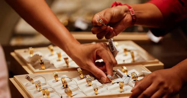 Vàng và bạc cần một đợt giảm nữa trước khi ổn định