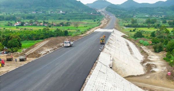 Chấn chỉnh việc thi công tuyến cao tốc Chí Thạnh-Vân Phong