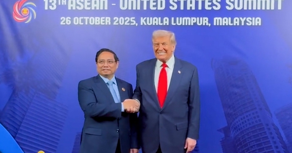 Thủ tướng Phạm Minh Chính gặp Tổng thống Hoa Kỳ Donald Trump