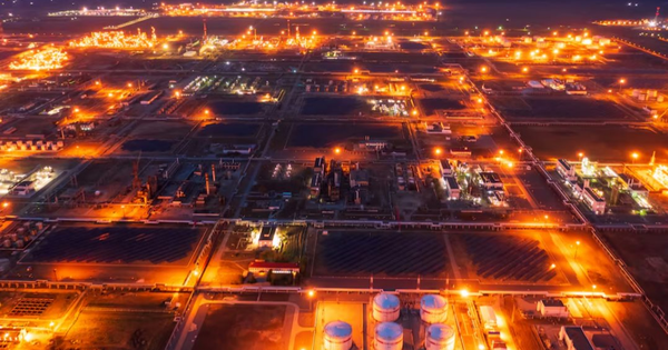 Tuyên bố trung thành với dầu Nga chưa được bao lâu, quốc gia BRICS bất ngờ ‘quay xe’: Ấm thầm mua 10 triệu thùng dầu Trung Đông, loạt nhà máy điều chỉnh kế hoạch nhập khẩu