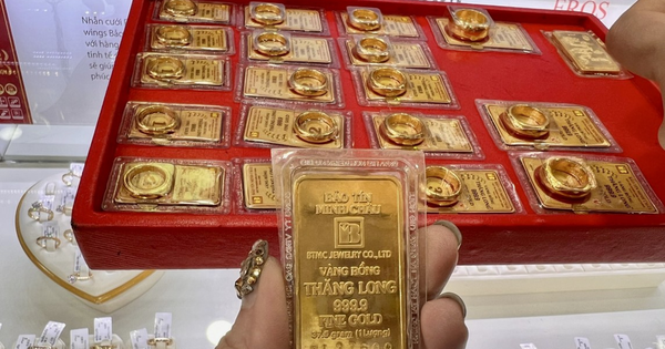 Sáng 27/10: Giá vàng tiếp tục đi xuống