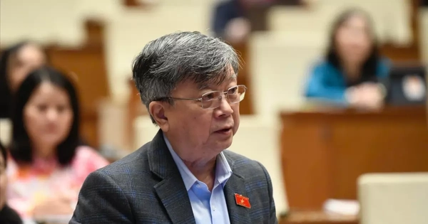 Lương của cán bộ, công chức, viên chức phải tương xứng với mức sống trung bình của xã hội