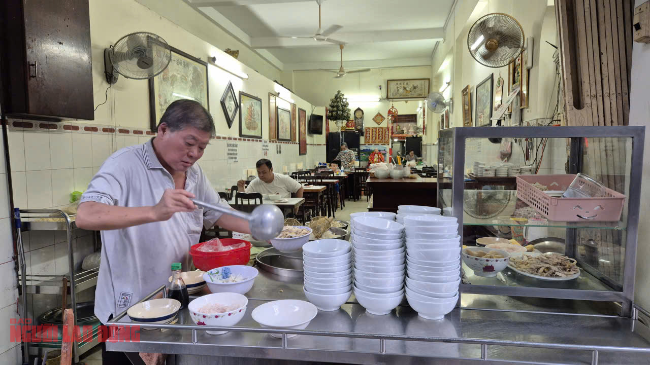 Hơn 50.000 quán cà phê, cửa hàng ăn uống đã đóng cửa: Làm gì để tồn tại? - Ảnh 1