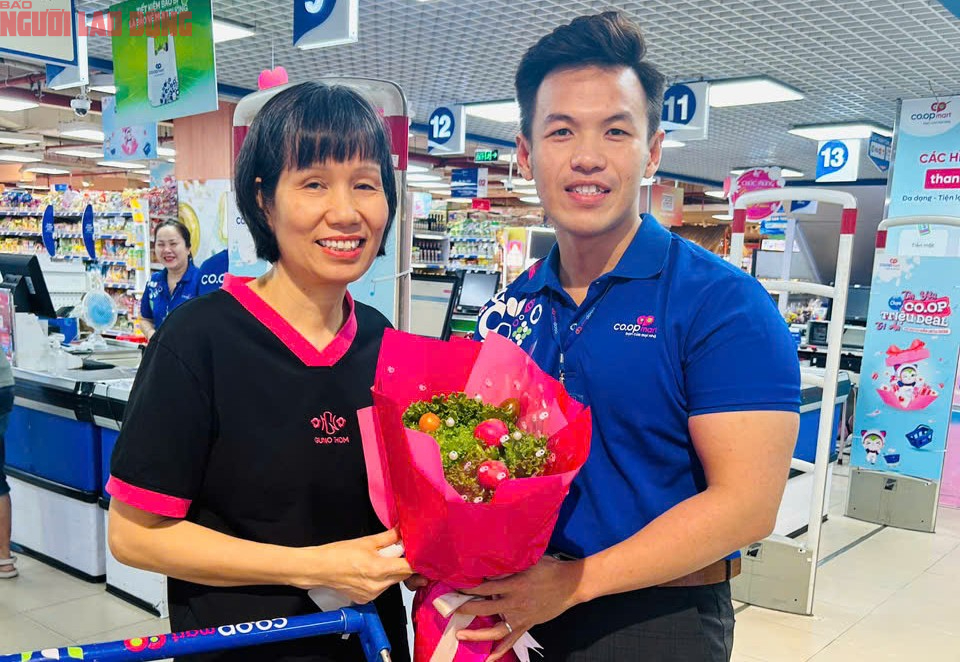 Bất ngờ với thị trường quà tặng 20-10, khi thịt cá cũng trở thành quà tặng - Ảnh 1