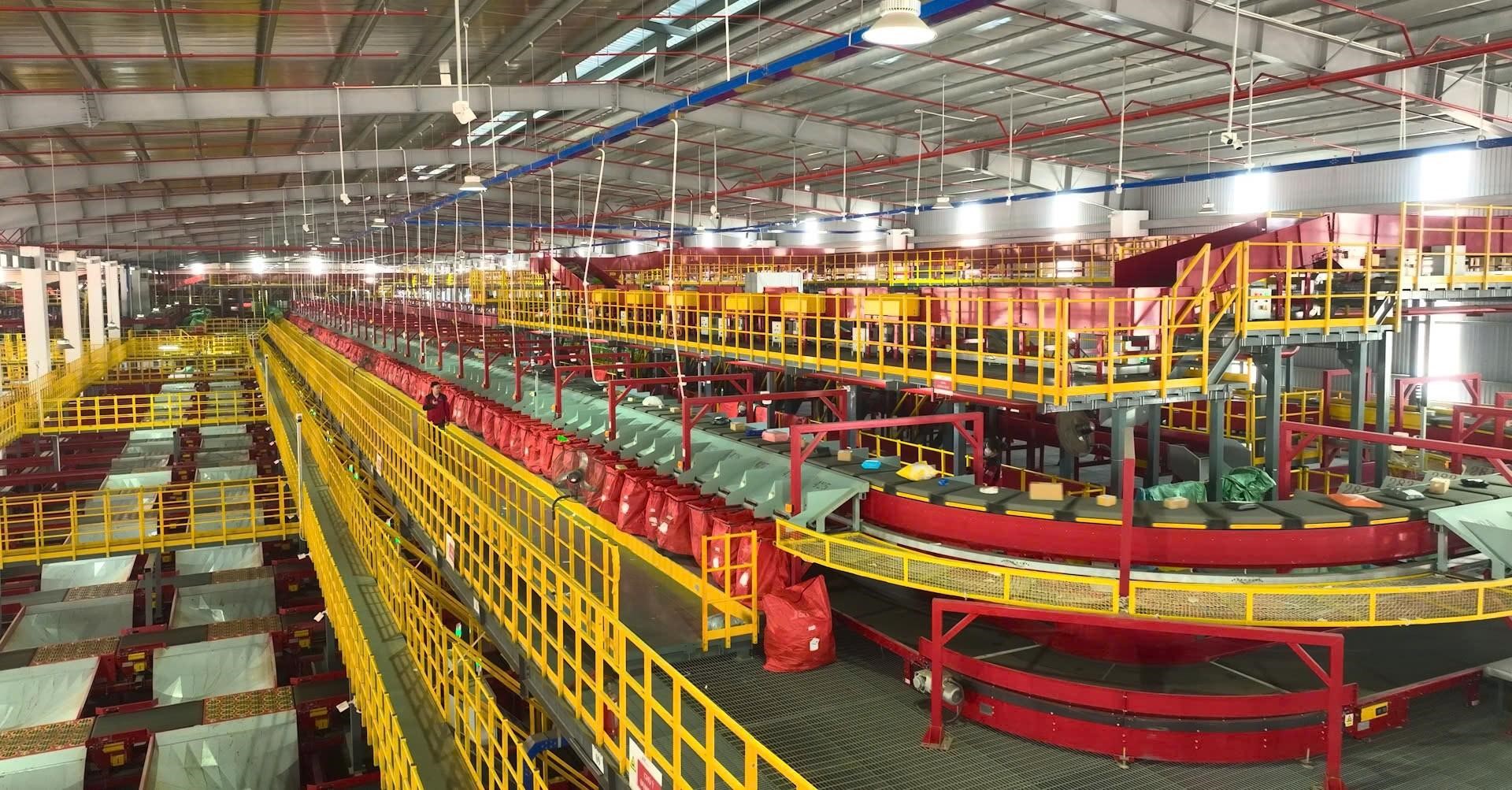 J&T Express khẳng định cam kết phát triển bền vững tại Better Choice Awards 2025 - Ảnh 2