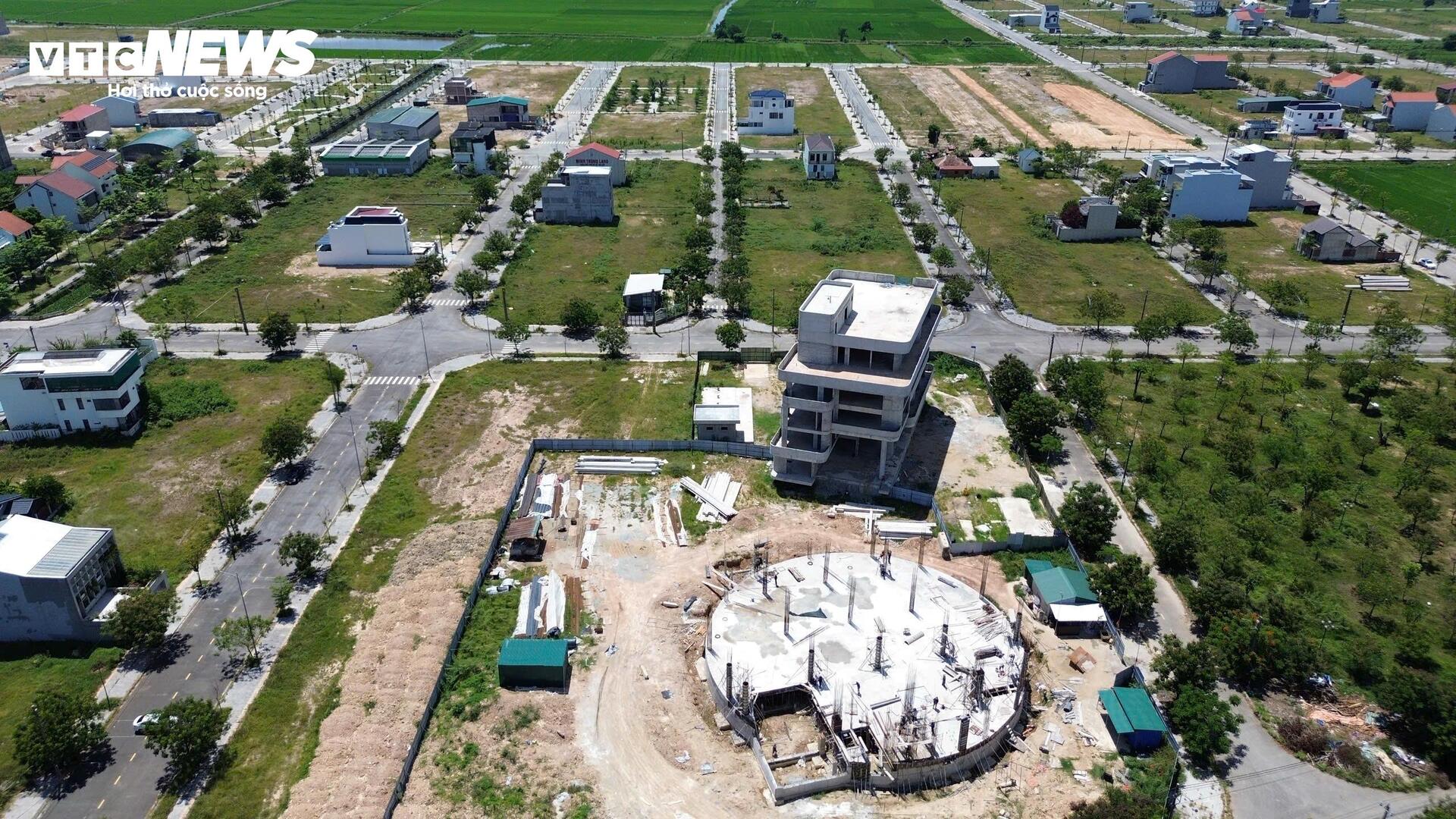 Cận cảnh toà nhà công nghệ ở Huế 'đứng bánh' vì nhà thầu thi công 'chạy làng' - Ảnh 3