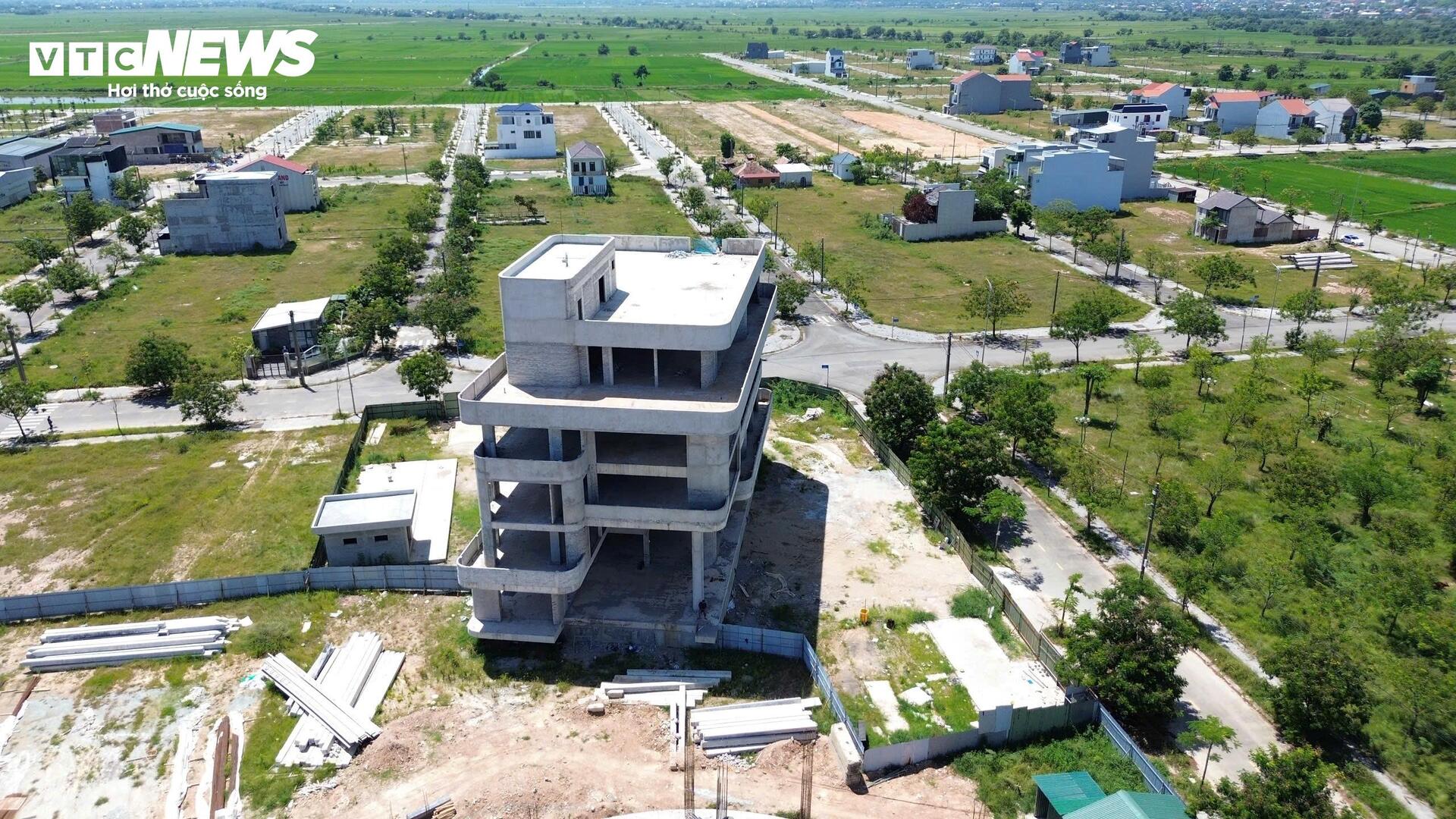 Cận cảnh toà nhà công nghệ ở Huế 'đứng bánh' vì nhà thầu thi công 'chạy làng' - Ảnh 8