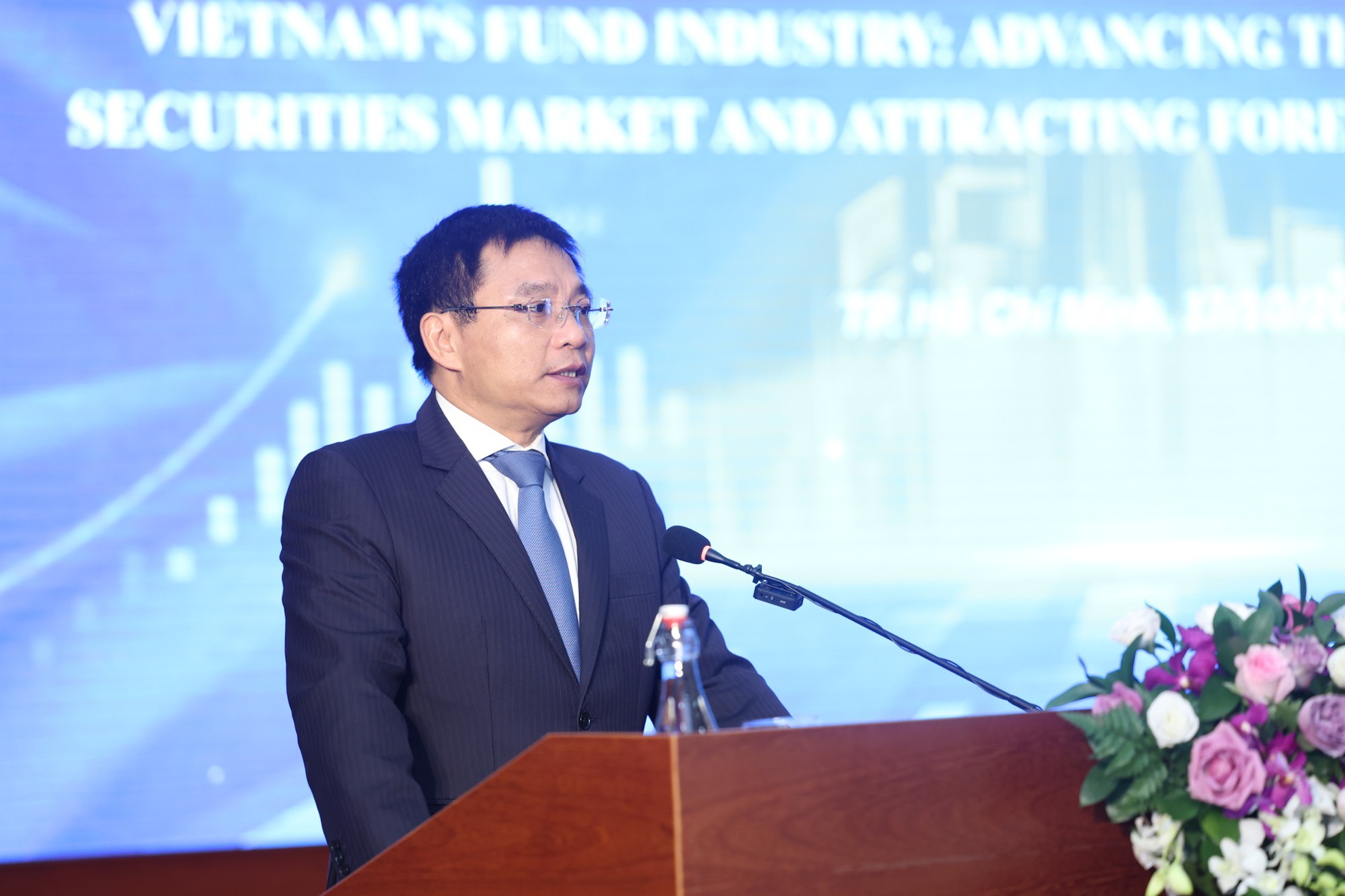 Bên cạnh sàn vàng, Nhà nước cũng đang nghiên cứu đưa ETF vàng lên sàn giao dịch - Ảnh 1