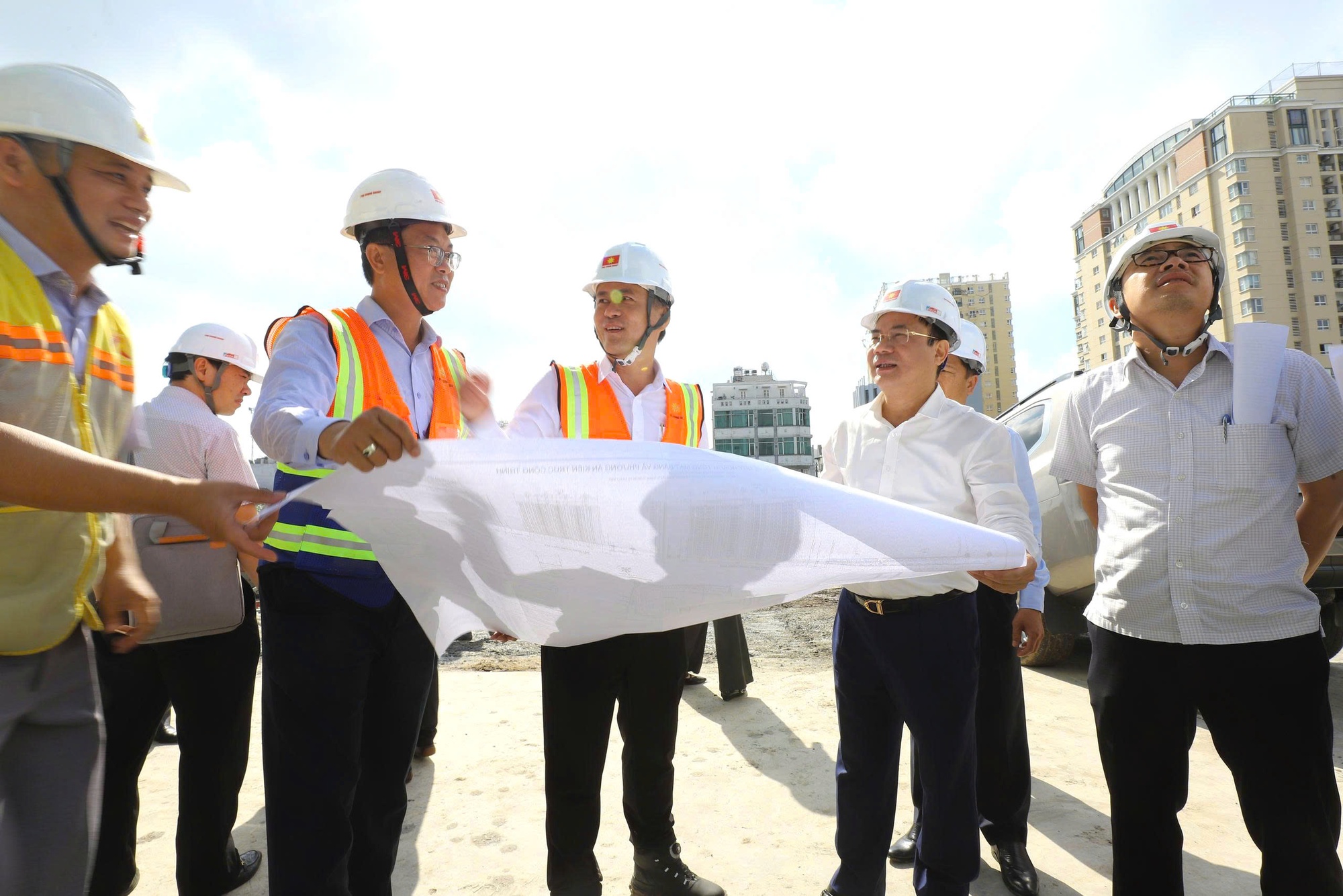 Đặt mục tiêu gần 200.000 căn nhà ở xã hội đến năm 2030 - Ảnh 1