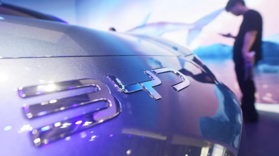 Lần đầu tiên trong vòng 1 năm, BYD chứng kiến doanh số bán xe ô tô điện sụt giảm, nhà đầu tư ‘như ngồi trên đống lửa’ - Ảnh 1