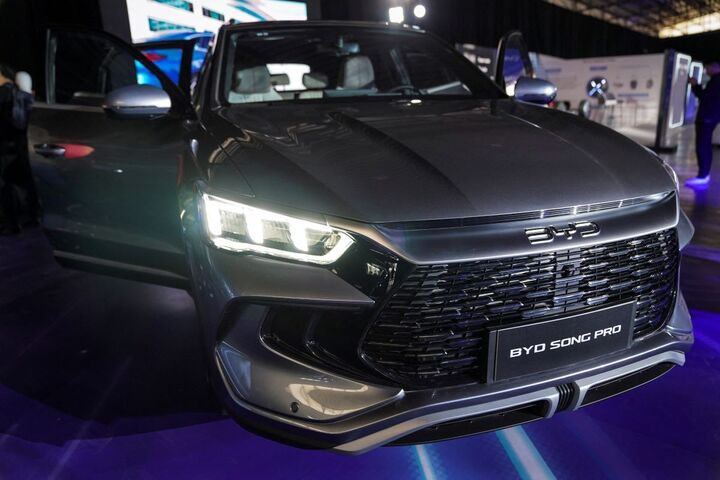 Tổng thống Brazil được tặng chiếc xe thứ 14 triệu của BYD - Ảnh 3