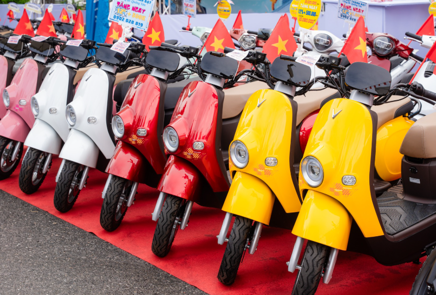 Từ ngần ngại đến yêu thích: Vì sao ngày càng nhiều người Việt chọn xe máy điện? - Ảnh 1